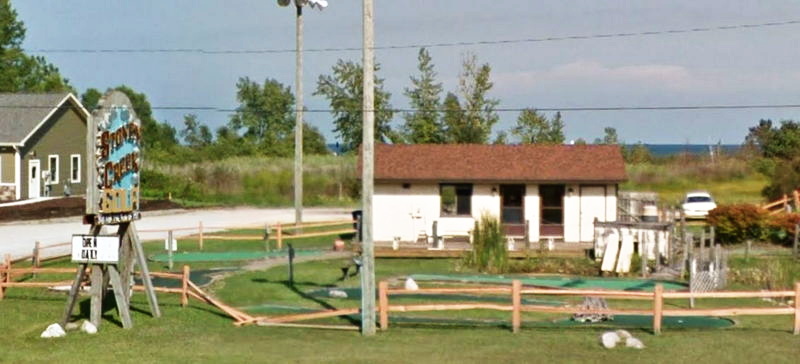 Stoney Creek Mini Golf - Street View (newer photo)